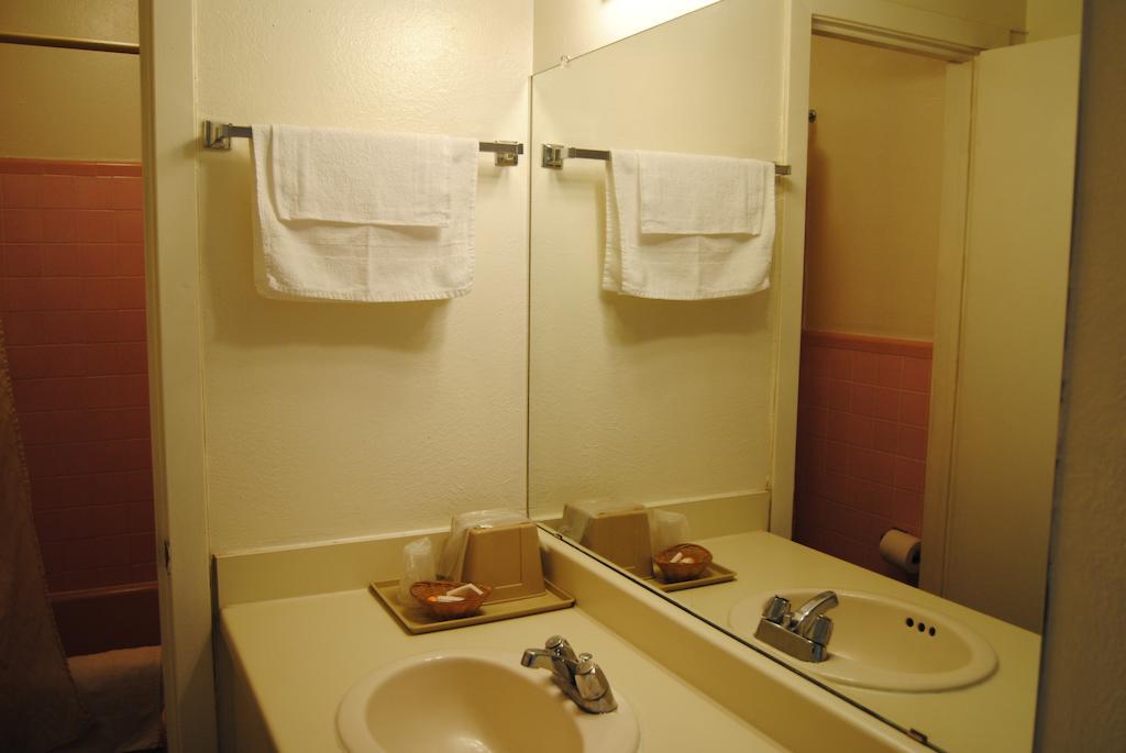 La Vista Inn Clovis Room photo